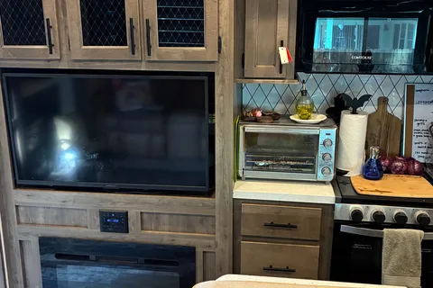 Hannah's Forest River Sabre Fifth Wheel