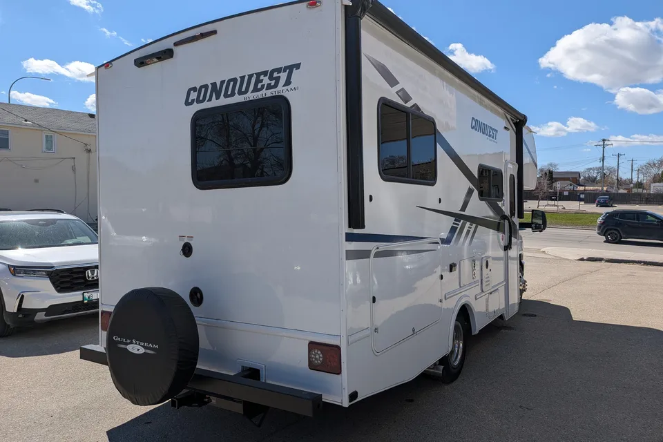 Boyce's Gulf Stream Conquest LE 6237LE Class C
