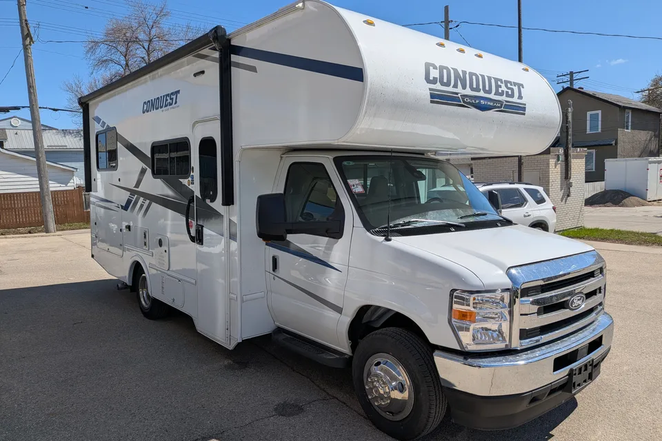 Boyce's Gulf Stream Conquest LE 6237LE Class C