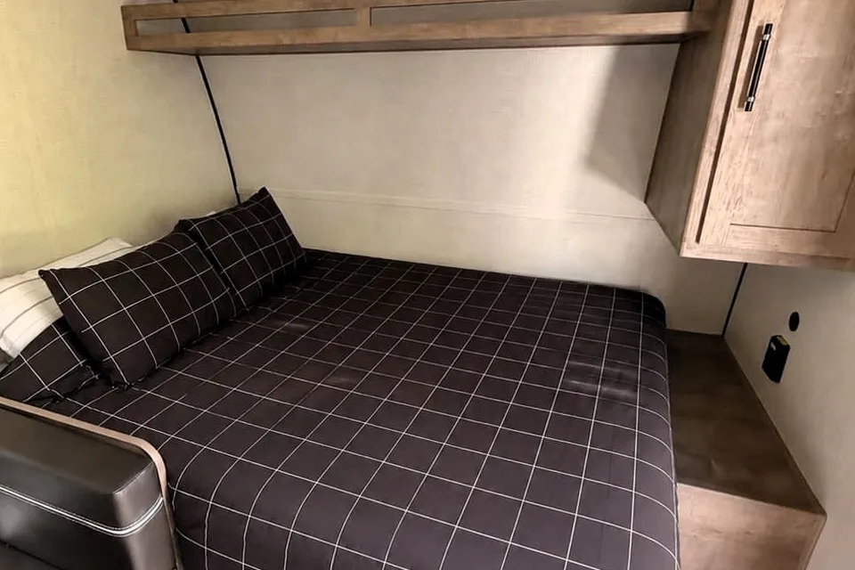 2026 Keystone Family-Friendly Trailer | Sleeps 5 | Easy Tow Bunkhouse