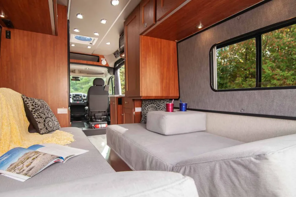 Kate's Happy Camper Van-FULLY-EQUIPPED CLASS B, bike-ready!