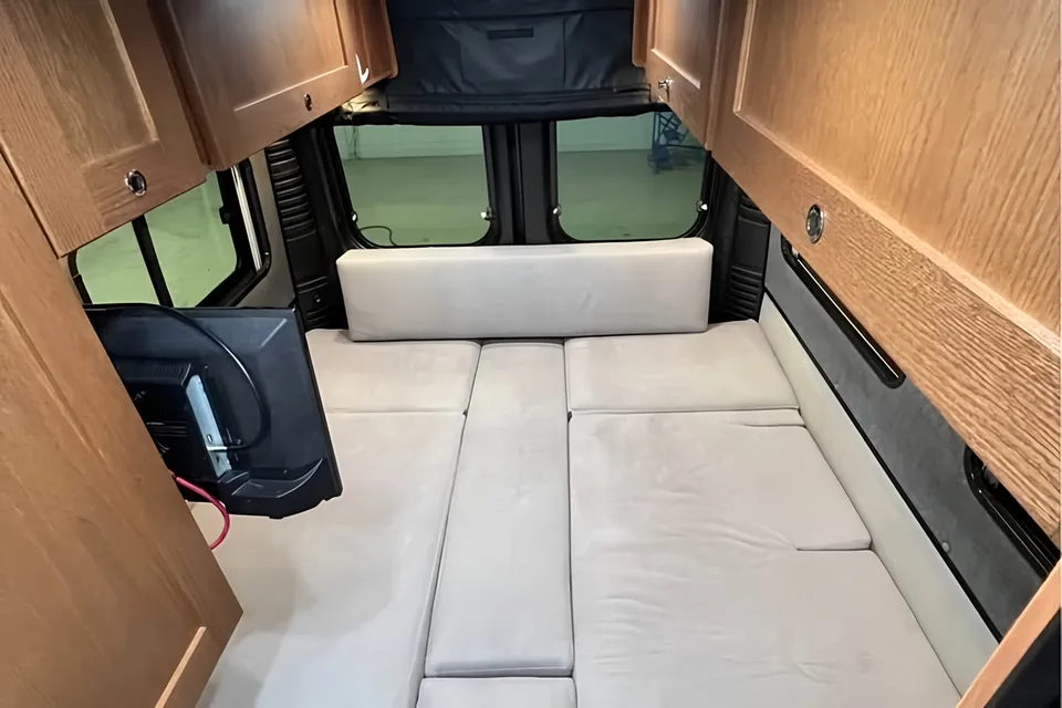 Kate's Happy Camper Van-FULLY-EQUIPPED CLASS B, bike-ready!