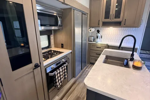 Jillian's Grand Design Reflection 311BHS Fifth Wheel