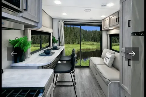 Meric's Coachmen Catalina EPIC221 Travel Trailer