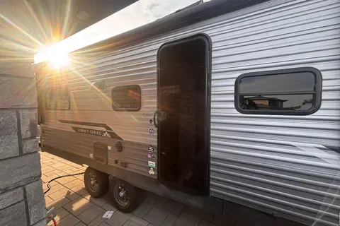 Meric's Coachmen Catalina EPIC221 Travel Trailer