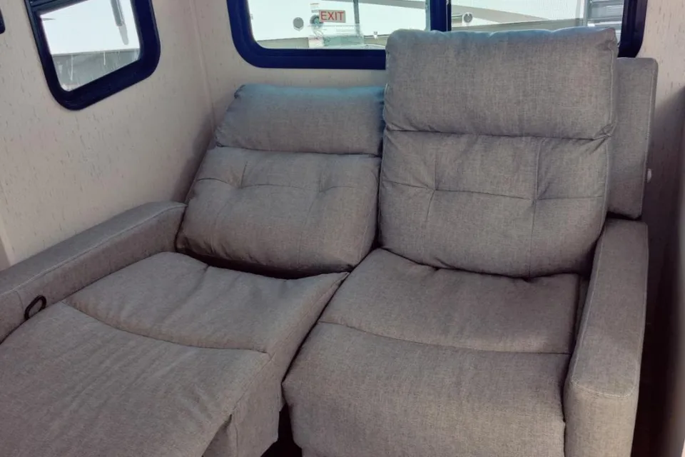 Ken's Dutchmen Astoria 2913 FK Tow Behind Travel Trailer 2023