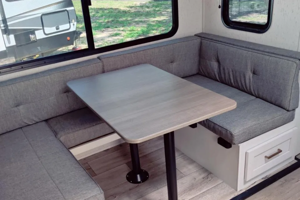 Ken's Dutchmen Astoria 2913 FK Tow Behind Travel Trailer 2023