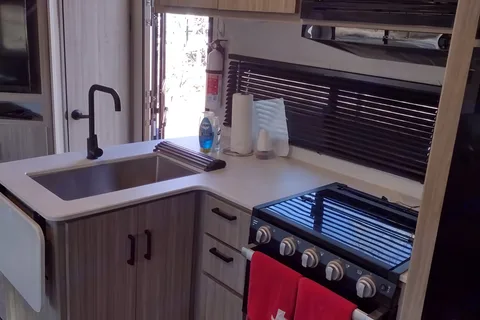 RV Bunkhouse: Bath and Half: Delivery Only ($85) Fully Equipped: No Prep Fee