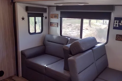 RV Bunkhouse: Bath and Half: Delivery Only ($85) Fully Equipped: No Prep Fee