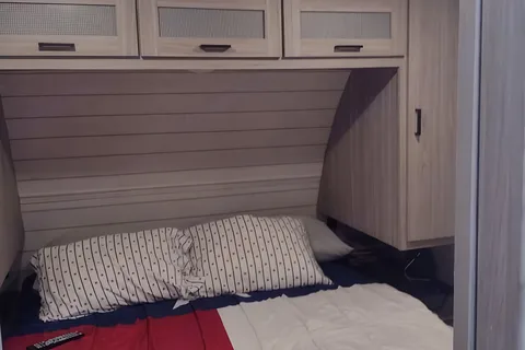 RV Bunkhouse: Bath and Half: Delivery Only ($85) Fully Equipped: No Prep Fee