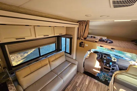 Adam's Thor Motor Coach Four Winds Class C