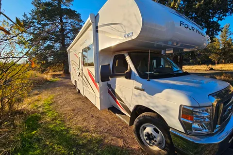 Adam's Thor Motor Coach Four Winds Class C