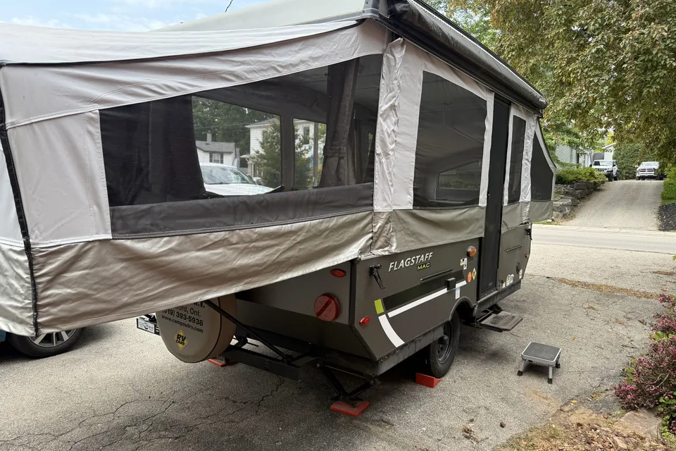 Wilkins Roaming RVs Flagstaff 228LTD Tent Trailer