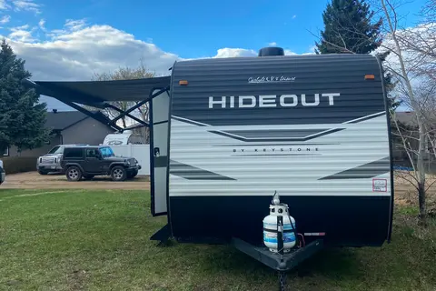 The Weekender  - Easy tow w/ bunks