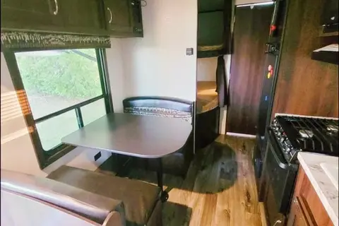 Winter's Jayco SLX264BH Travel Trailer