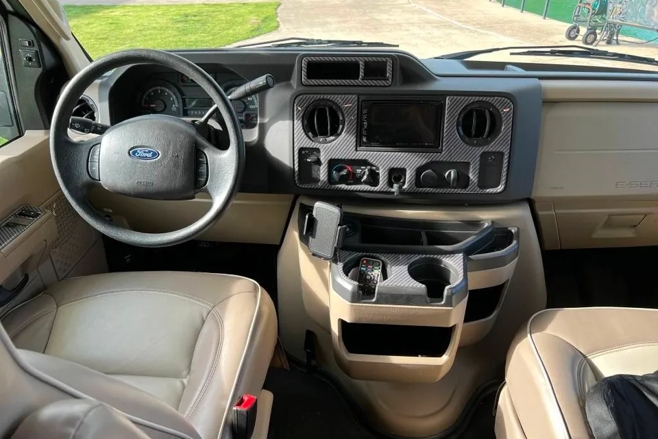 [45] Stress Free RVs - 2019 - Class C - Greyhawk - Easy driving