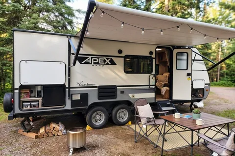 Roulotte Coachmen Apex Nano 208 BHS