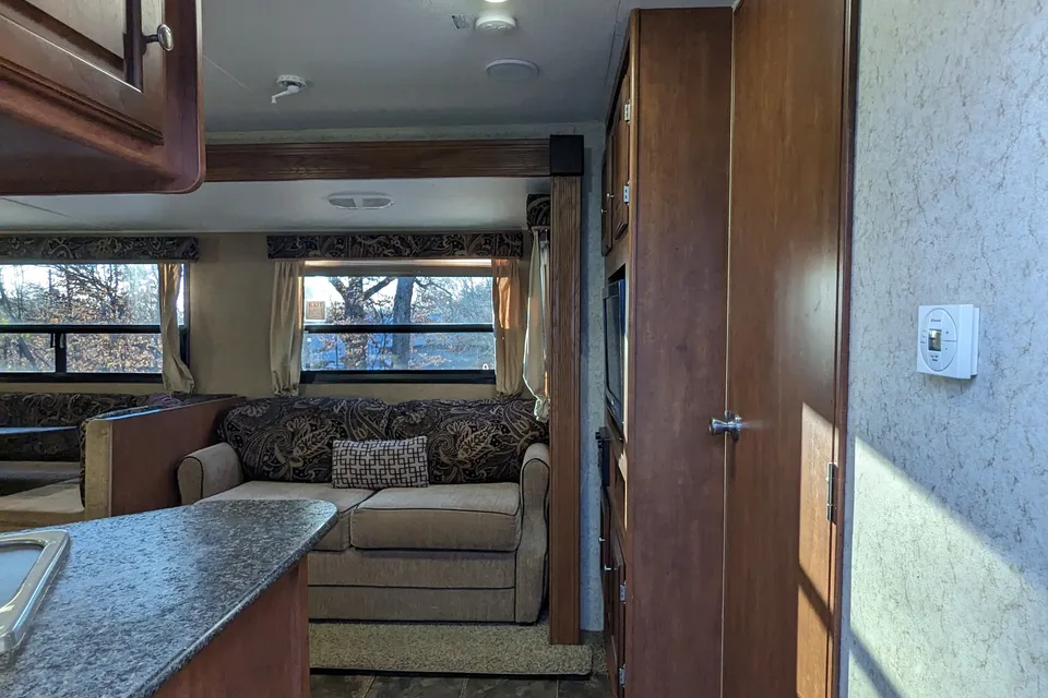 The Ultimate Family Bunkhouse - 2014 SunnyBrook Sunset Creek Classic 340 BHDS Travel Trailer