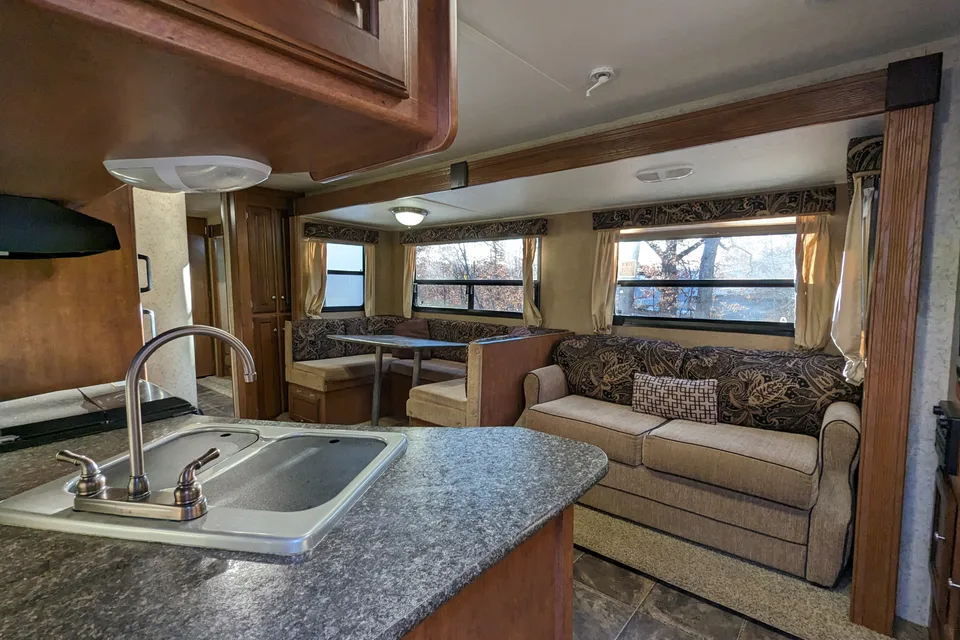 The Ultimate Family Bunkhouse - 2014 SunnyBrook Sunset Creek Classic 340 BHDS Travel Trailer