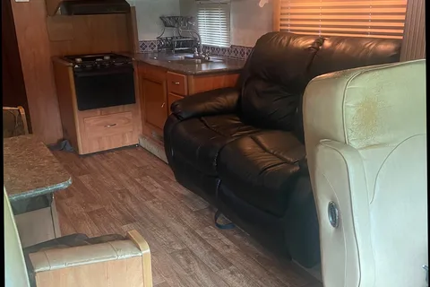  2011 Fleetwood Storm Class A 32ft