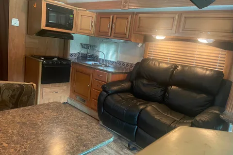  2011 Fleetwood Storm Class A 32ft