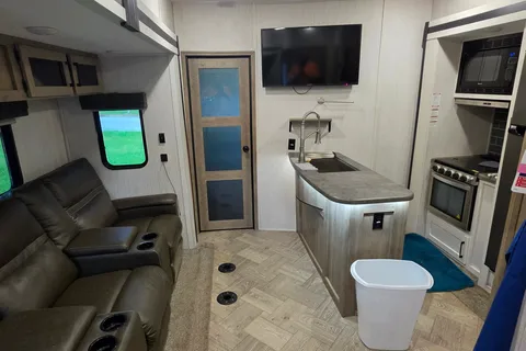 RAM Palomino Puma Unleashed Travel Trailer