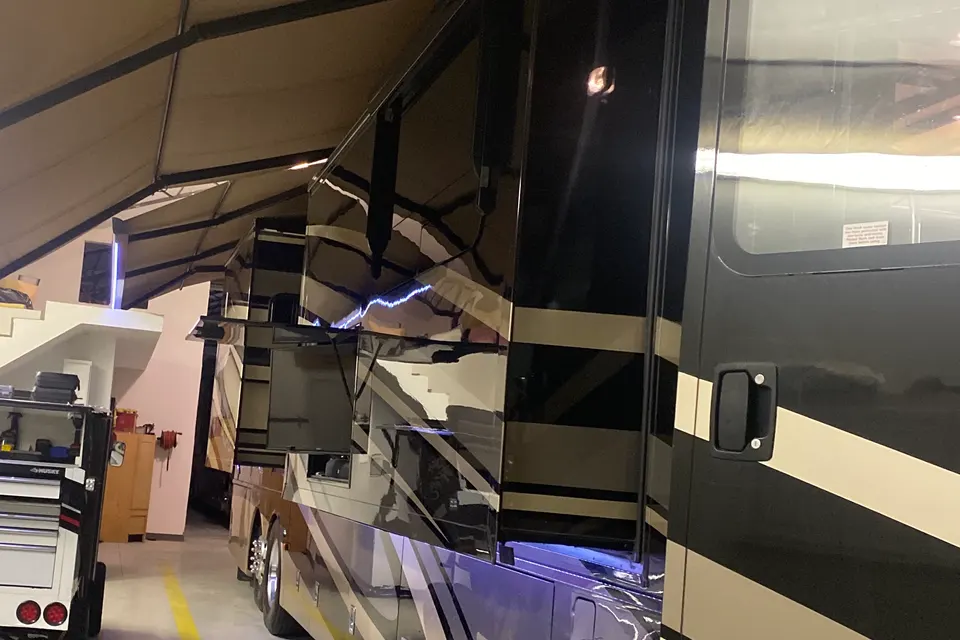 Newmar Mountain Aire 45’ Mobile Mansion