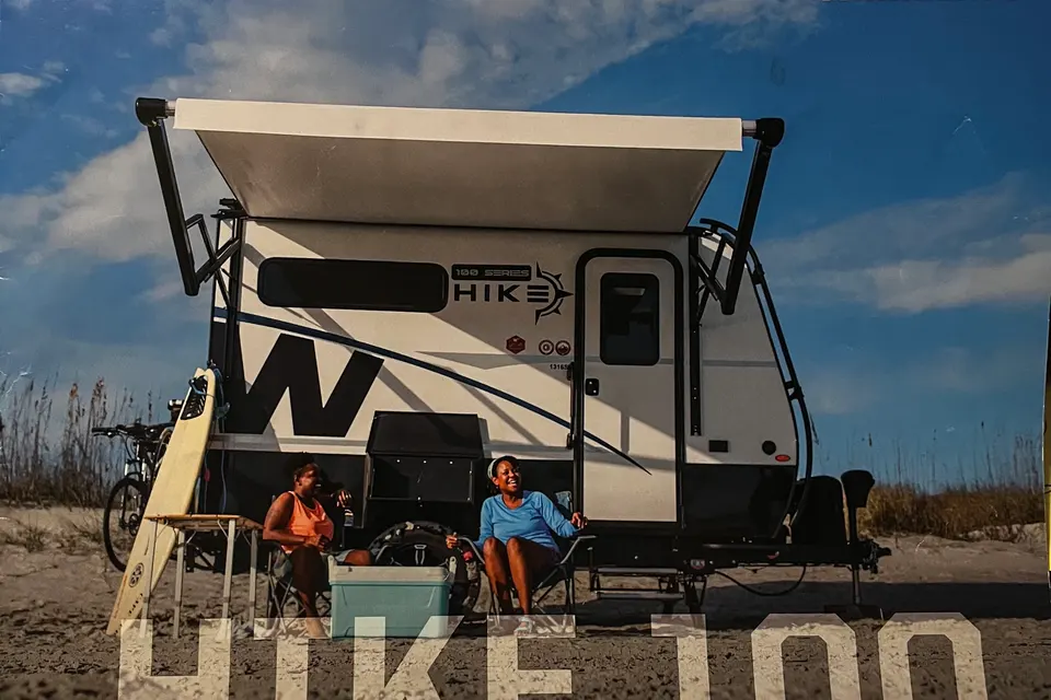 Efef's Winnebago Hike 100 1316FB Travel Trailer