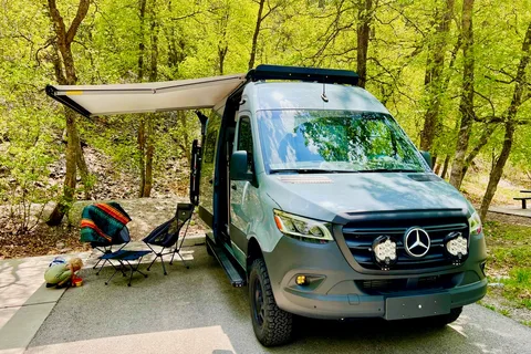 Air conditioned & Starlink® internet equipped "Grizzly" REVEL®