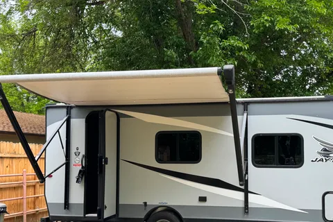 Let’s Getaway! Jayco 195RB Travel Trailer