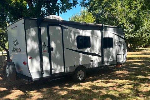 Let’s Getaway! Jayco 195RB Travel Trailer