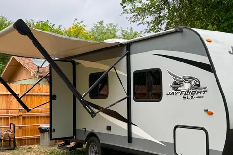 Let’s Getaway! Jayco 195RB Travel Trailer