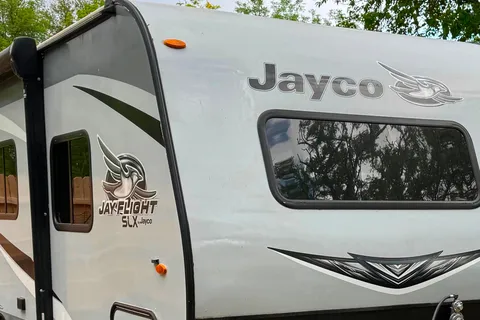 Let’s Getaway! Jayco 195RB Travel Trailer