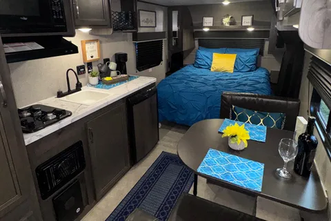 Let’s Getaway! Jayco 195RB Travel Trailer