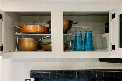 Family Friendly Separate room for the kids! 