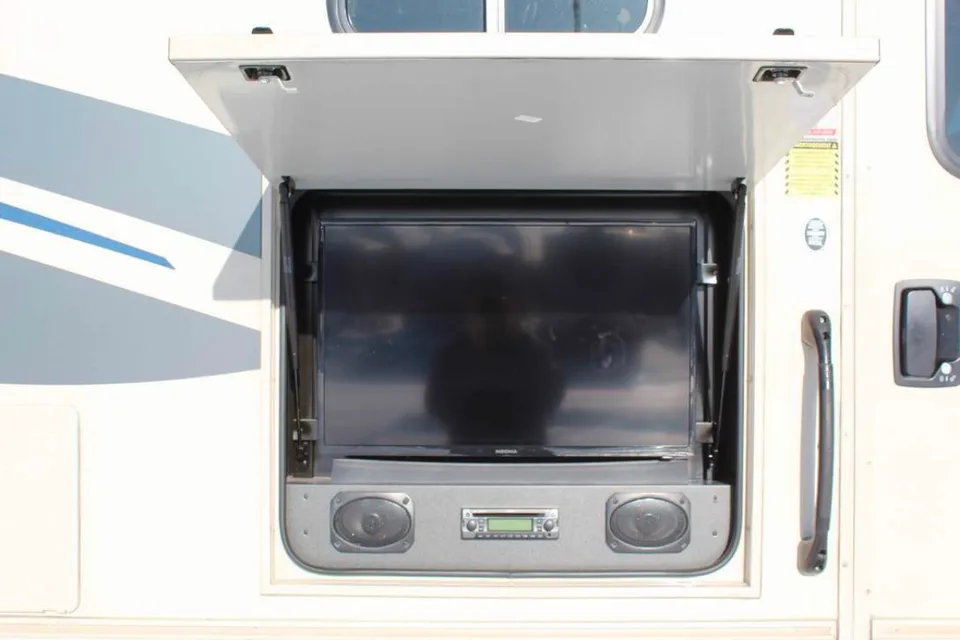 Alex's Winnebago Vista XL Class A
