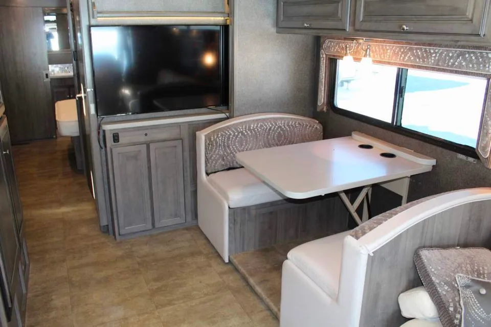 Alex's Winnebago Vista XL Class A