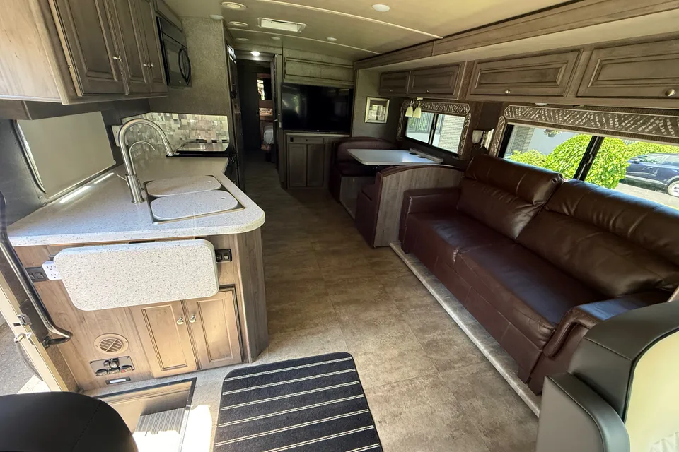 Alex's Winnebago Vista XL Class A