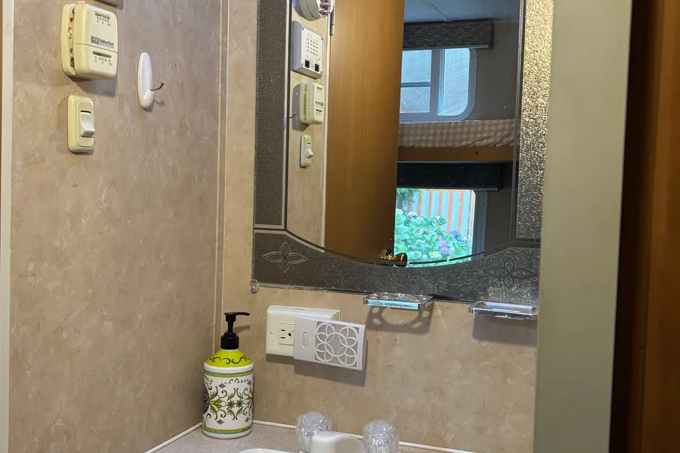 Dreamer Cozy Camper