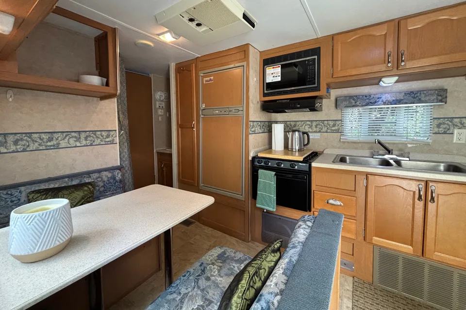 Dreamer Cozy Camper