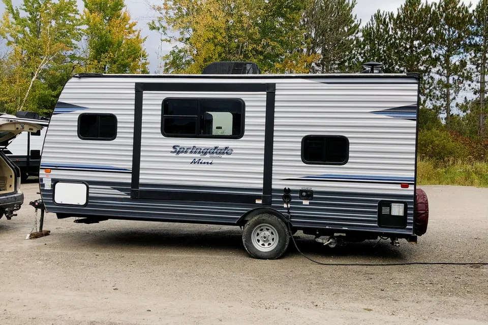 Randy's Keystone 17 Summerland Travel Trailer