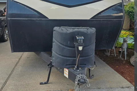24 ft Keystone Cougar Travel Trailer