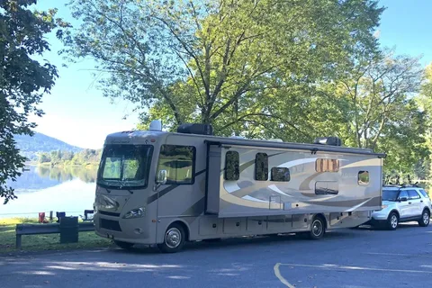 2015 Thor Motor Coach Hurricane Class A - Our Family Roadtrip & Party Bus!