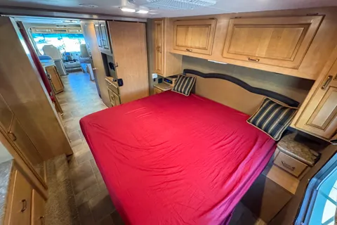 2015 Thor Motor Coach Hurricane Class A - Our Family Roadtrip & Party Bus!