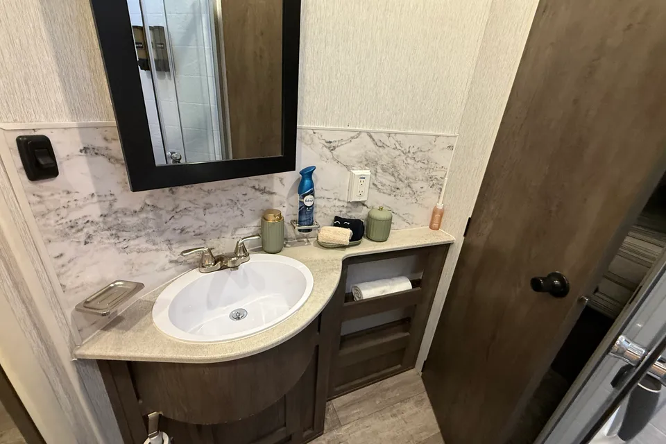 The Luxe Basecamp