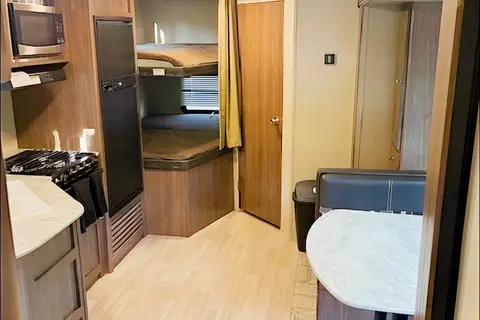 Dustin's Coleman Lantern Travel Trailer