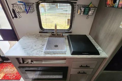 Memory Maker (Coleman Lantern LT 17B Travel Trailer