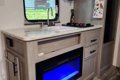 Memory Maker (Coleman Lantern LT 17B Travel Trailer