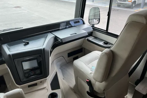  2023 Entegra Vision XL Class A+Pets