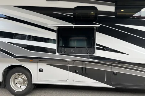  2023 Entegra Vision XL Class A+Pets